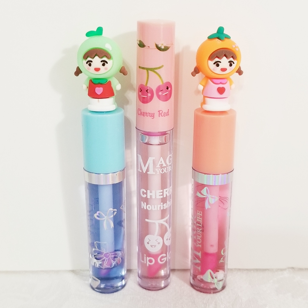 Magic Lip Gloss. 3 Pieces. New